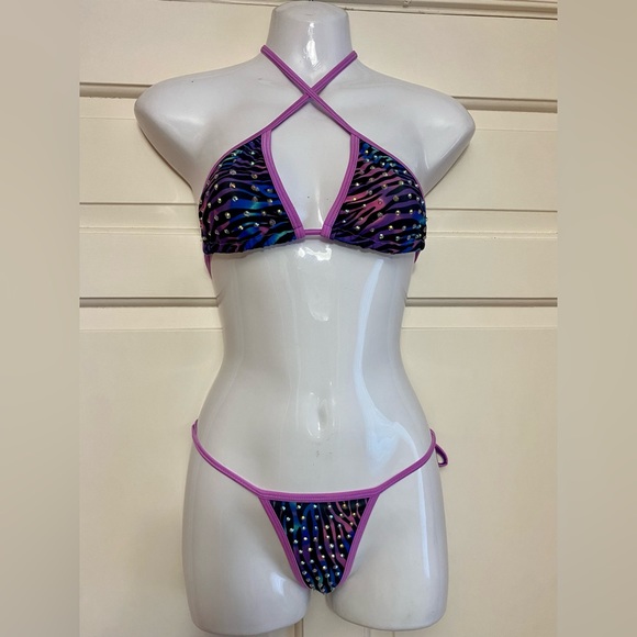 Exotic Dance Attire - Picture 2 of 13